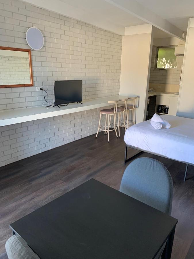 Wattle Motel Сімор Екстер'єр фото