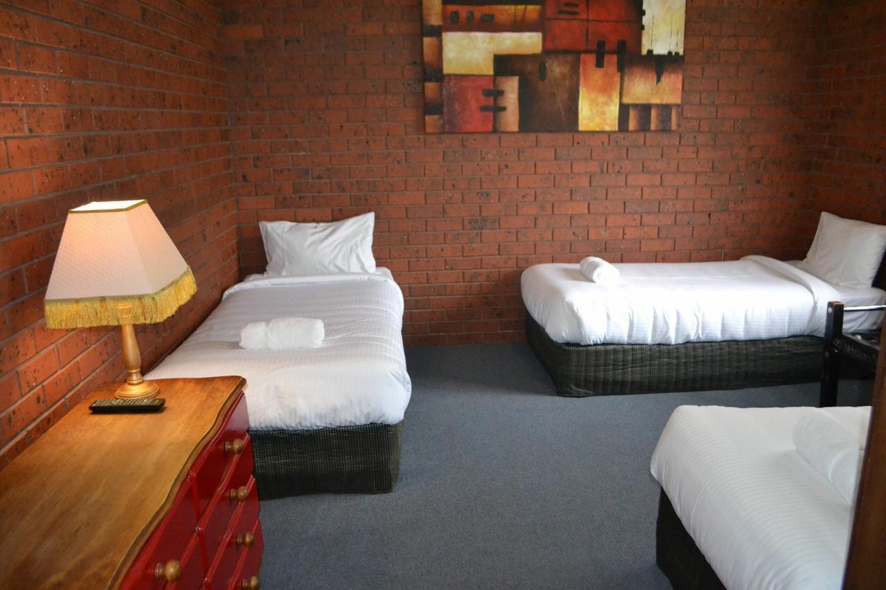 Wattle Motel Сімор Екстер'єр фото